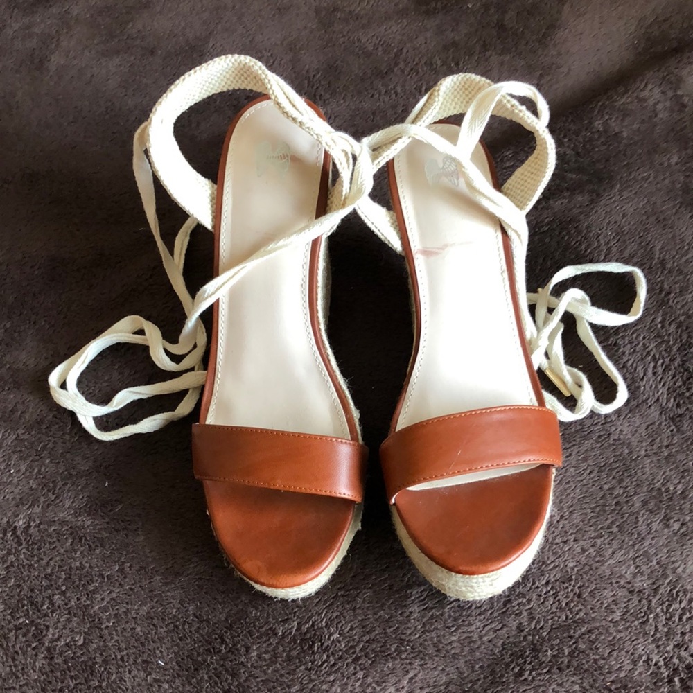 Tie up wedge sandals